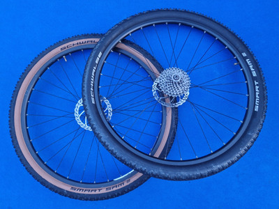 MTB-Laufradsatz 29''zoll Specialized Schnellspanner 9fach-Kassette Disc Schwalbe