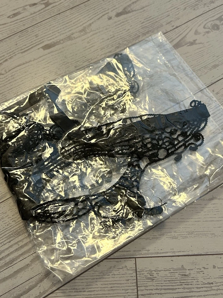 Elegant black LACE filigree masquerade mask NEW cosplay halloween Victorian - Image 3 of 4