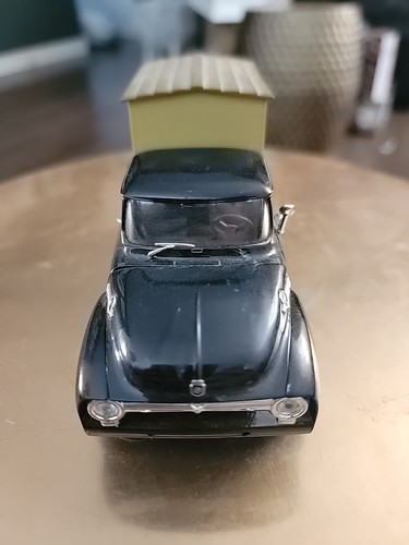 1/32 Scale 1956 Ford F100 Camper Truck Diecast Model (6") Signature Models MWMKW - Picture 2 of 5