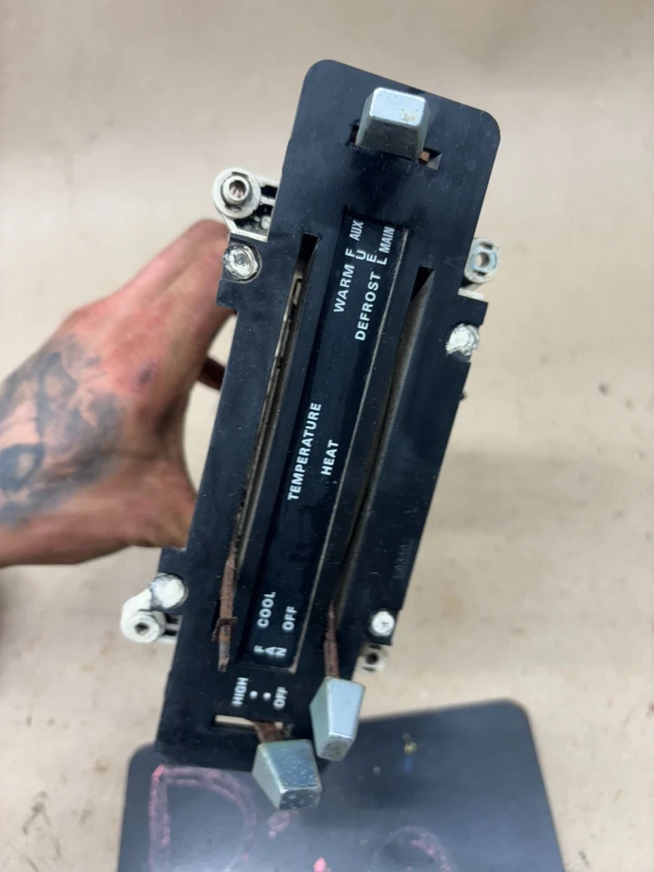 CONTROLES DE CALEFACCIÓN CAMIÓN FORD 73-79 DOBLE TANQUE F150 F250 F350 BRONCO INTERRUPTOR DE CALOR 78 Foto 4 de 4