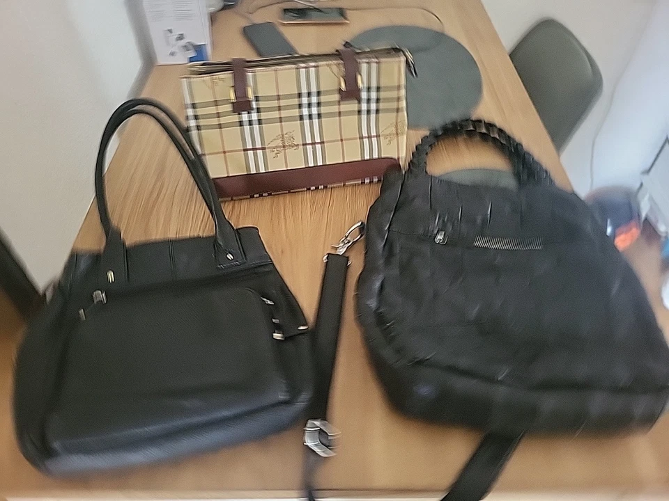 Marken Damenhandtaschen Echtes Leder 3 Stück top Zustand - Bild 3 von 4