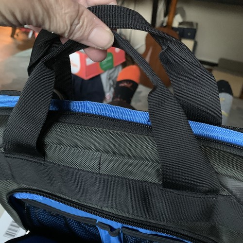 REI Messenger Bag Tablet Holder 10 Inch - Picture 8 of 8