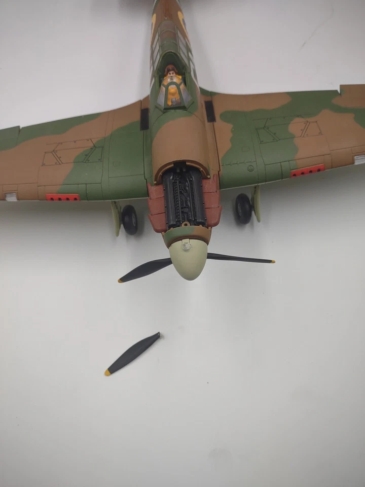 Corgi AA35501 Hawker Hurricane MK1 P3576 GN-A 249 WW2 Boscomb1940 1:32 leer descripción Foto 3 de 4