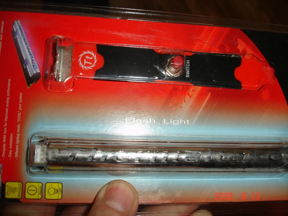 PC RAM memoria difusor de calor enfriador con luces LED! TTHERMALTAKE LUZ VERDADERA, raro Foto 2 de 4