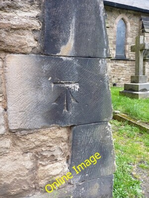 Foto 6x4 OS Benchmark - St George's Kirchturm Telford A gut erhalten c2014