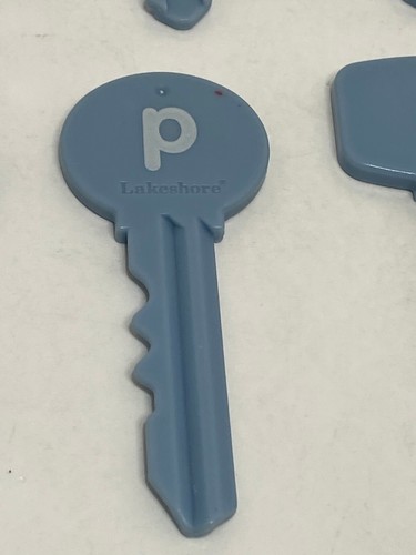 🌊 Lakeshore Alphabet Learning Locks Replacement Key *You Choose ONE* EUC - B6 - Picture 17 of 25