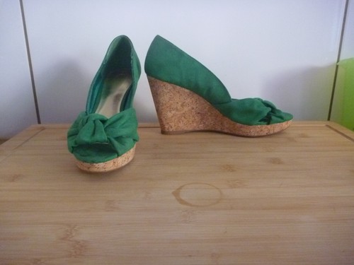 Peep Toes, Keilpumps, Grün, Velouroptik, Korkabsatz, Gr. 38 von H&M