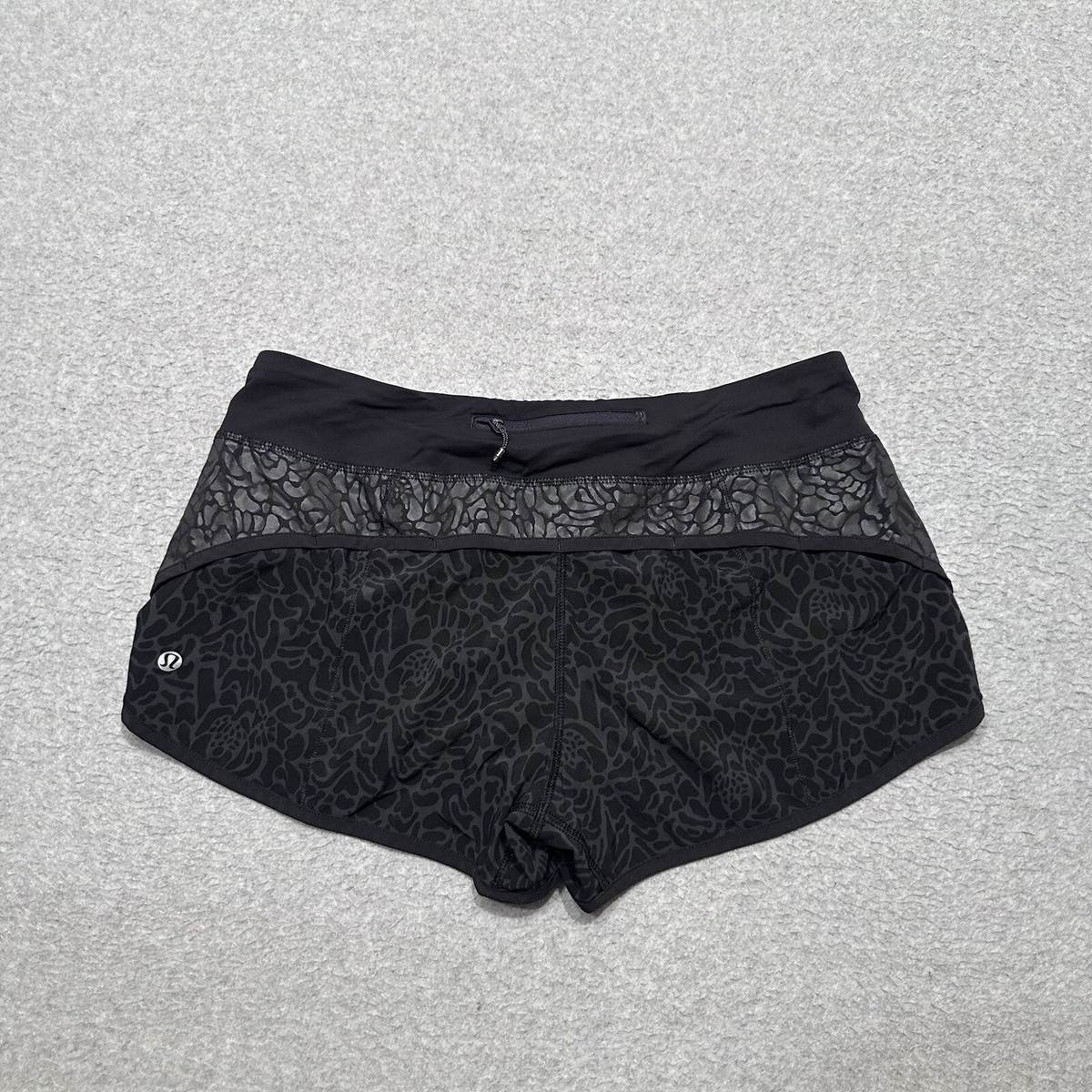 Lululemon Speed Up Shorts 3” Women's Size 8 Black Leopard Lined