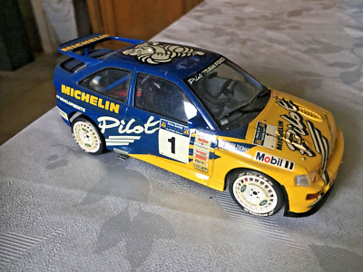 kit 1/24 monté built montato  Ford Escort Cosworth Tamiya Michelin Wilson Pilot