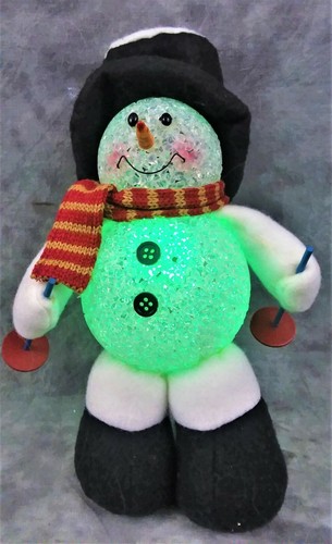10" LIGHTED SNOWMAN RESIN/CLOTH GREEN/RED TWINKLING LIGHTS - Picture 6 of 11