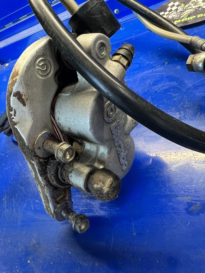 1994 1995 KTM300EXC KTM 300 EXC 原始设备制造商布雷博前制动系统卡钳安装 — 第 2/4 张图片