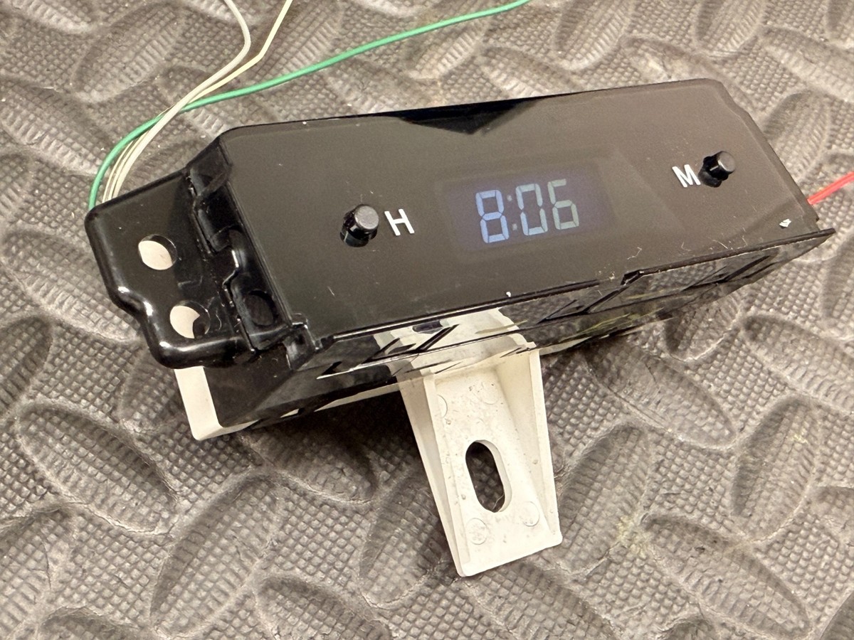 カローラの掛け時計 2012 2013 12 13 TOYOTA COROLLA CENTER DASH DIGITAL CLOCK DISPLAY
