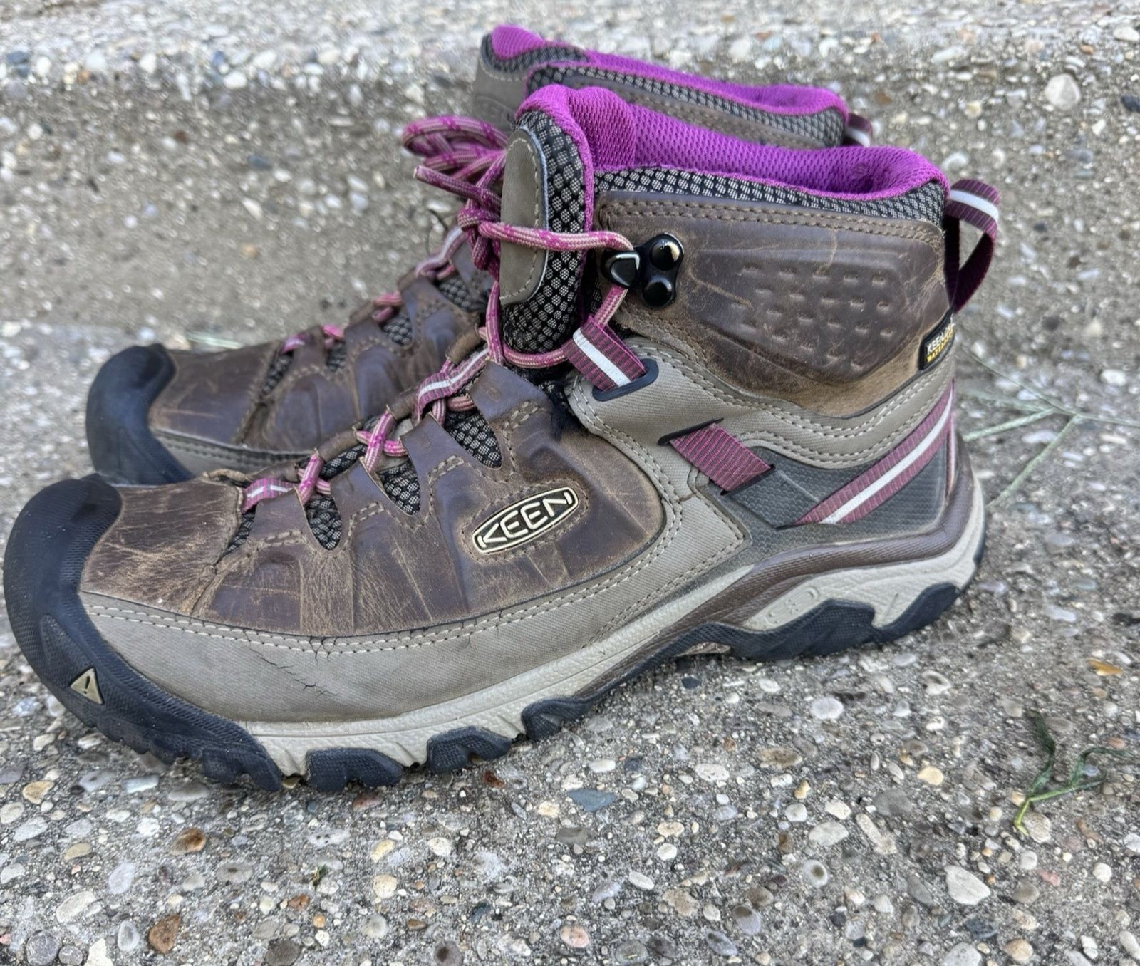 Keen Hiking Boots Womens Sz 10 Targhee III Mid Waterproof Brown Leather Outdoors-image