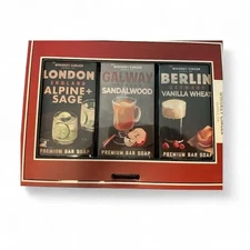 Elevate your holiday decor with this opulent and elegant Silvestri DL Rhein Larg