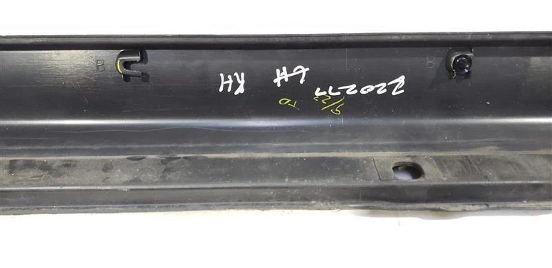 Moldura de panel basculante derecho negro OEM 2009 Subaru Tribeca AWD 4 puertas Foto 4 de 4