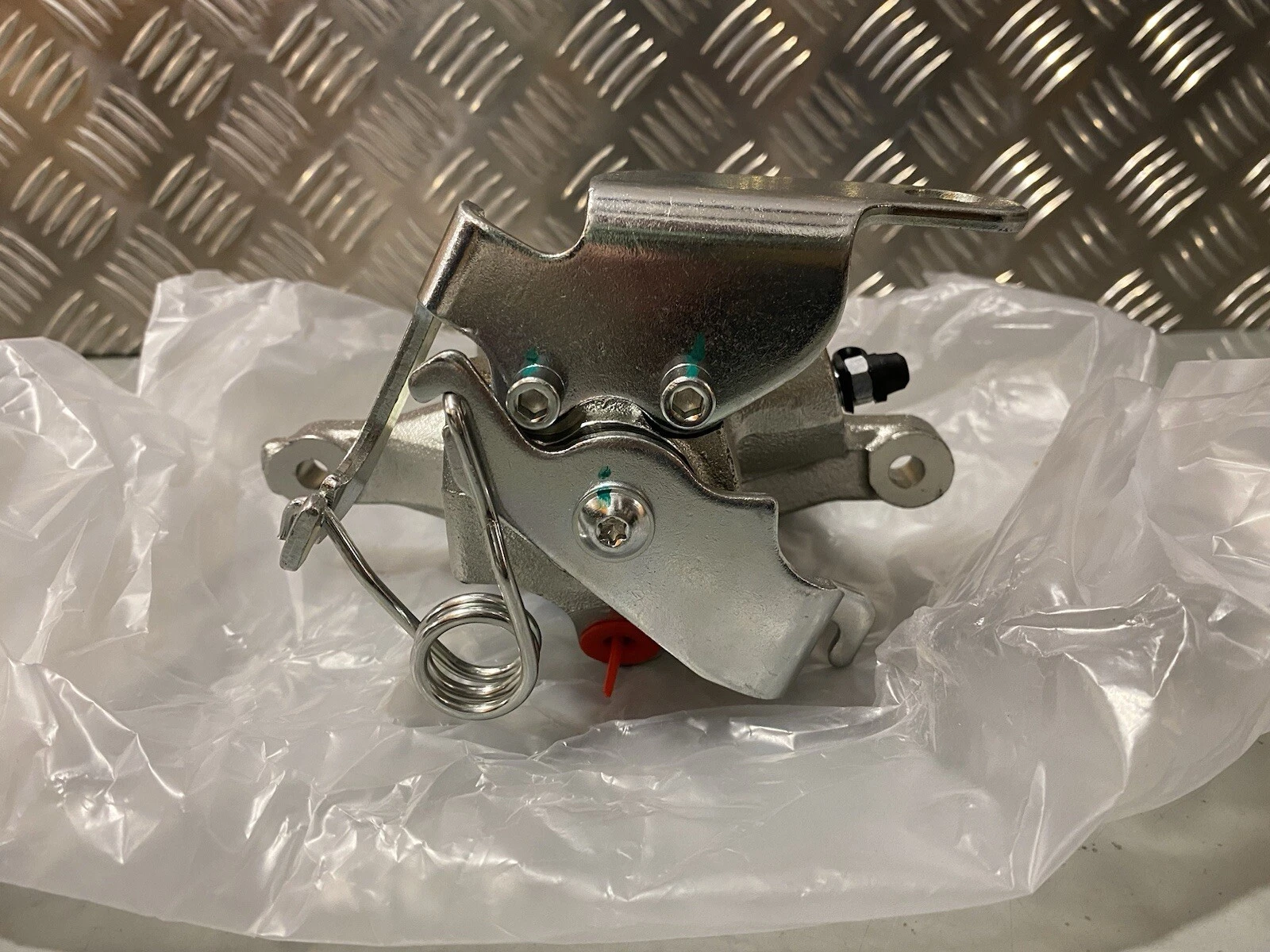 Shaftec BC2066R Brake Caliper Rear Right Fits Ford Transit Transit Brand New 9