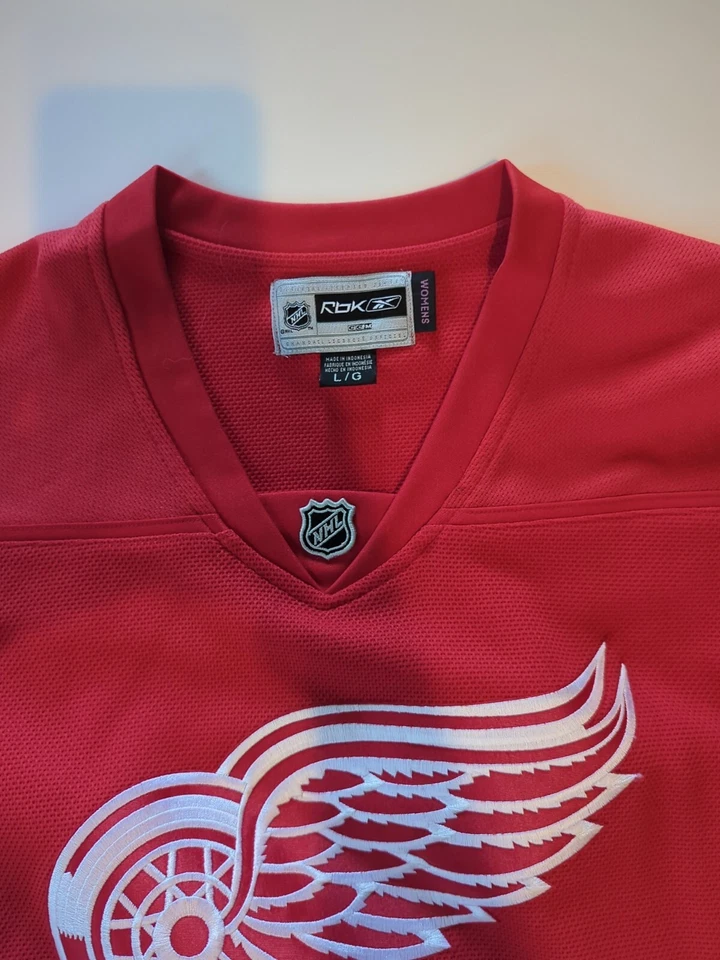 Camiseta deportiva de hockey Detroit Red Wings Reebok NHL (L para mujer) Foto 2 de 4
