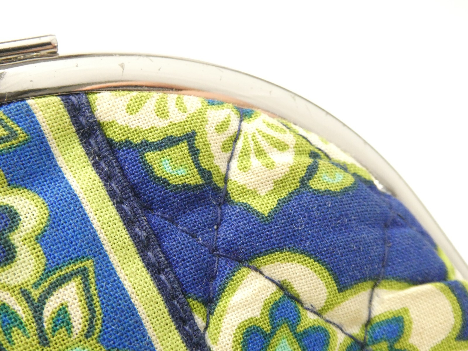 Vera Bradley Rhythm & Blues Double Kiss Kisslock Coin… Gem
