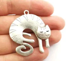 Cat Dangle Charms Antique Silver Plated jewelry Accessories (45x42mm) G18318