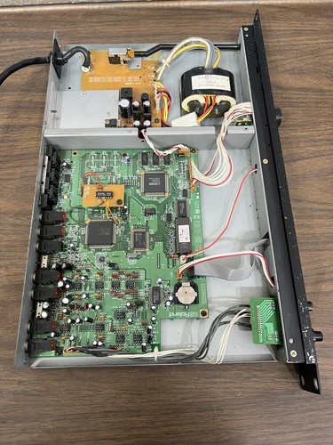 Roland SDE-330 Dimensional Space Delay POWER ON - UNTESTED AS-IS - Picture 15 of 24