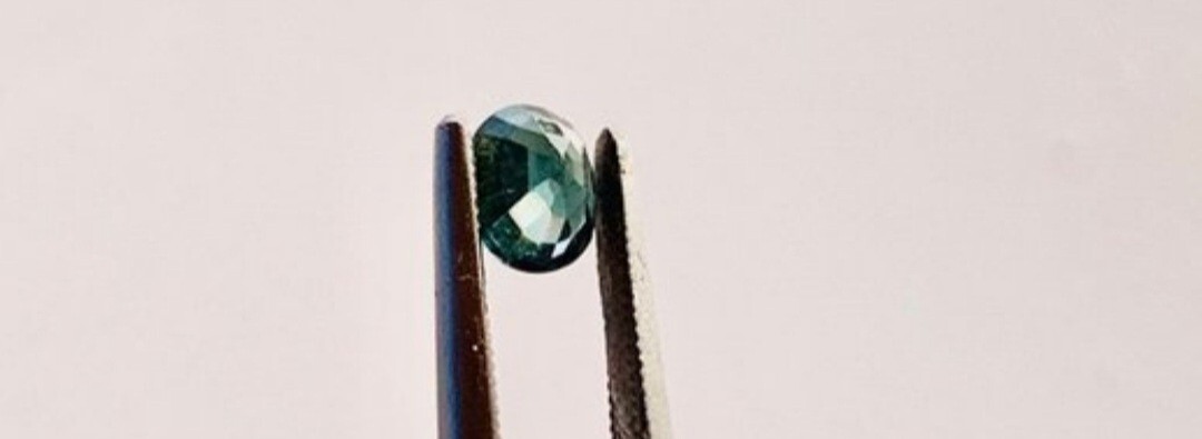 Saphir bleu vert certifié AIG 1.04 Carat pour création de bijou - 4