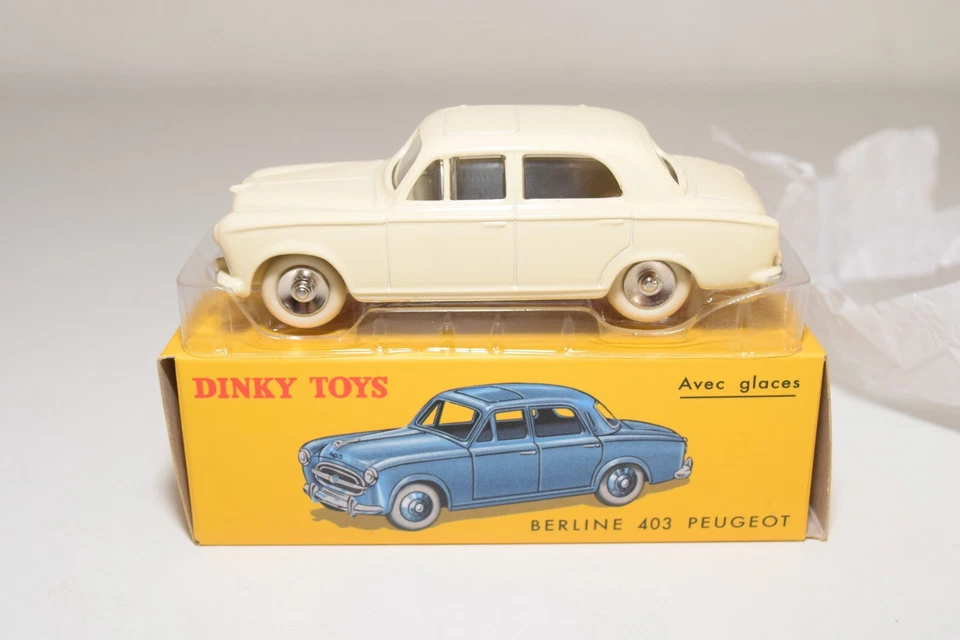 A40 1:43 DINKY TOYS ATLAS 521 PEUGEOT 403 SEDÁN CREMA NOEL NAVIDAD 2012 SIN USAR, EN CAJA Foto 2 de 4