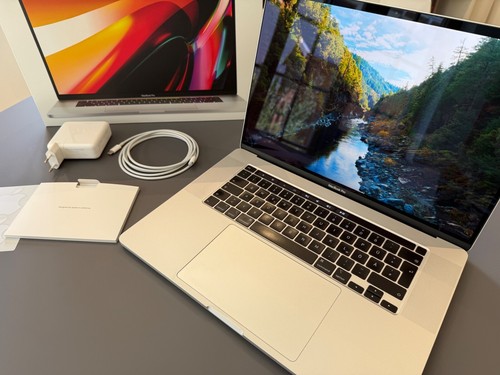 Apple MacBook Pro 16" (2019) TOP-Spec Core i9 2.4GHz 4TB 64GB RAM 8GBVRAM Silver - Afbeelding 5 van 24