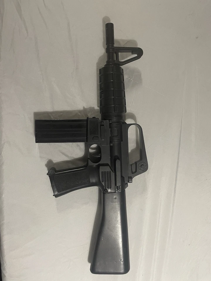 Entertech AM-16 Toy Water Gun Water Blaster W/ Removable Magazine Used Condition - Image 2 of 4