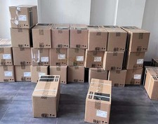 ONE NEW SIEMENS Servo Motor 1FT6044-1AF71-3AG1