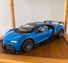 Large 1:18 Bugatti Chiron Pur Sport Alloy Collectible Racing Car Model w/ Sound