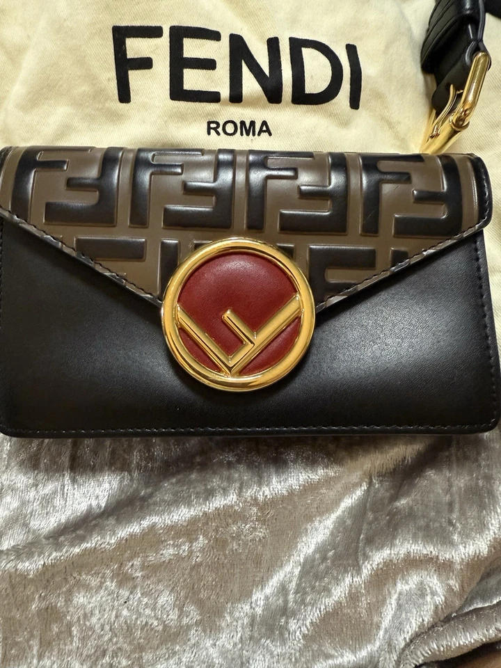 Auténtico bolso de cuero marrón, negro y rojo con logotipo de FENDI para mujer " Foto 2 de 4