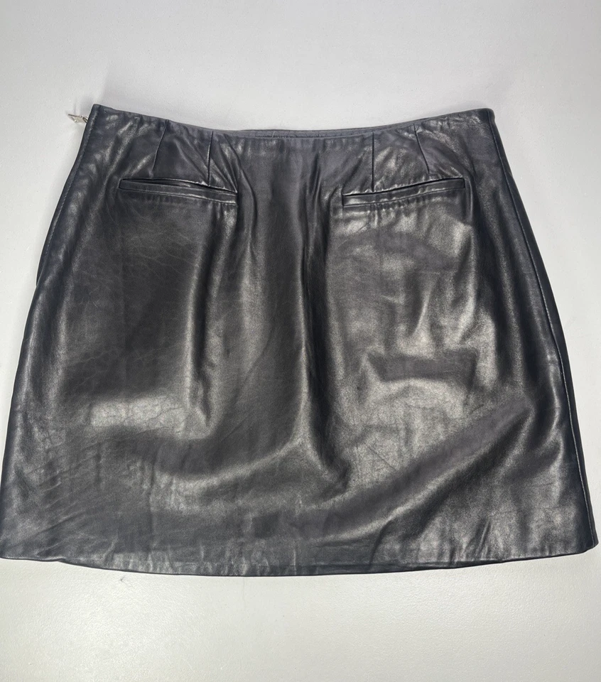 Мини-юбка из натуральной кожи Banana Republic размер 12 черная сбоку на молнии Rock Edgy - Изображение 2 из 4