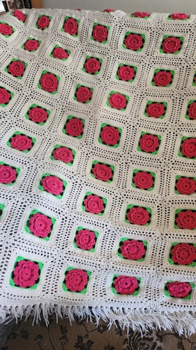 Vtg Handmade Crochet 3D Pink Rose Fringe Afghan Blanket Granny Cottage Shabby  - Picture 1 of 11