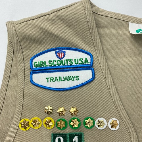 Girl Scouts Vest Small Vest 05451 25 Plus Patches 11 Pins Vintage - Picture 2 of 12