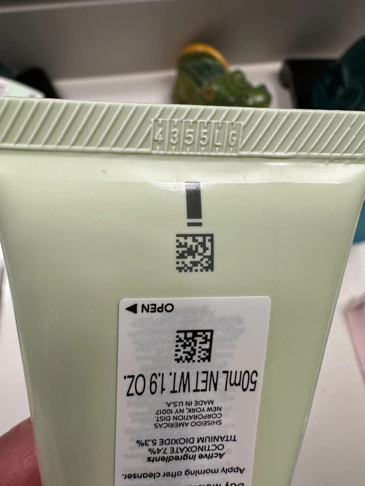 Hidratante sem óleo Shiseido Waso Color Smart Day novo na caixa FPS 30 1,9 oz 50 ml - Imagem 4 de 4