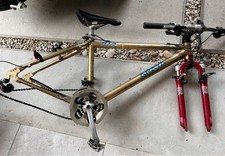 Juego de cuadro de aluminio ARAYA Muddy Fox MTB Deore LX RockShox Judy Parts