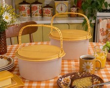 Vintage Tupperware Round Cake Carrier Set Yellow Lid w/ Handles Set of 2 Retro