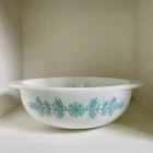 Vintage 023 Pyrex 1.5 Qt Snowflake Garland Casserole Dish White & Turquoise
