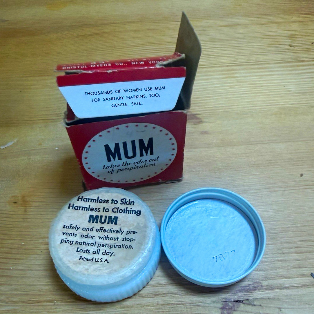 MUM Vintage Deodorant Advertising Box & Jar, Red/White Health & Beauty