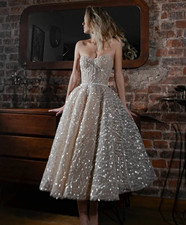 Sweetheart Neckline Wedding Dresses Sleeveless A-Line Elegant Midi Bridal Gowns