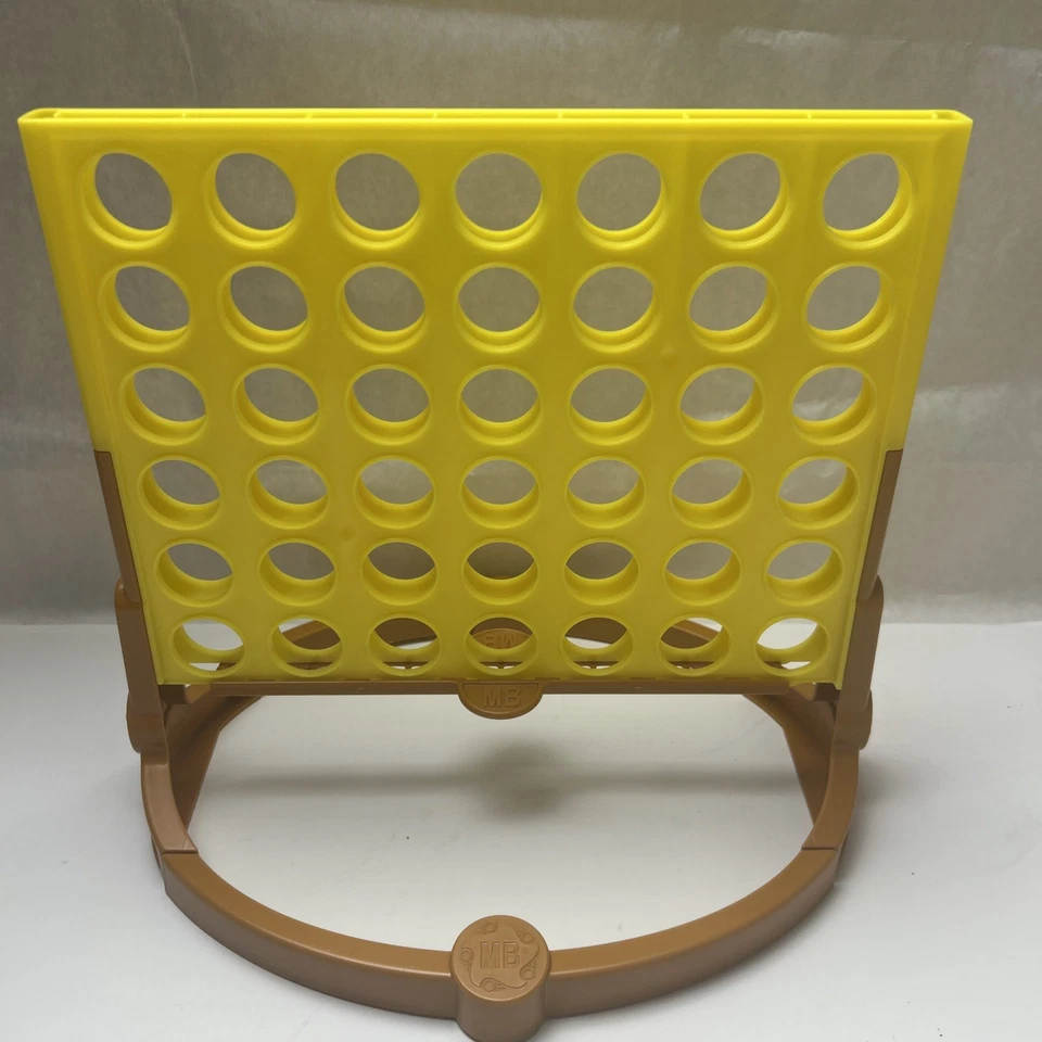 SpongeBob SquarePants Connect 4 Game 2008 Hasbro Nickelodeon - Image 2 of 4