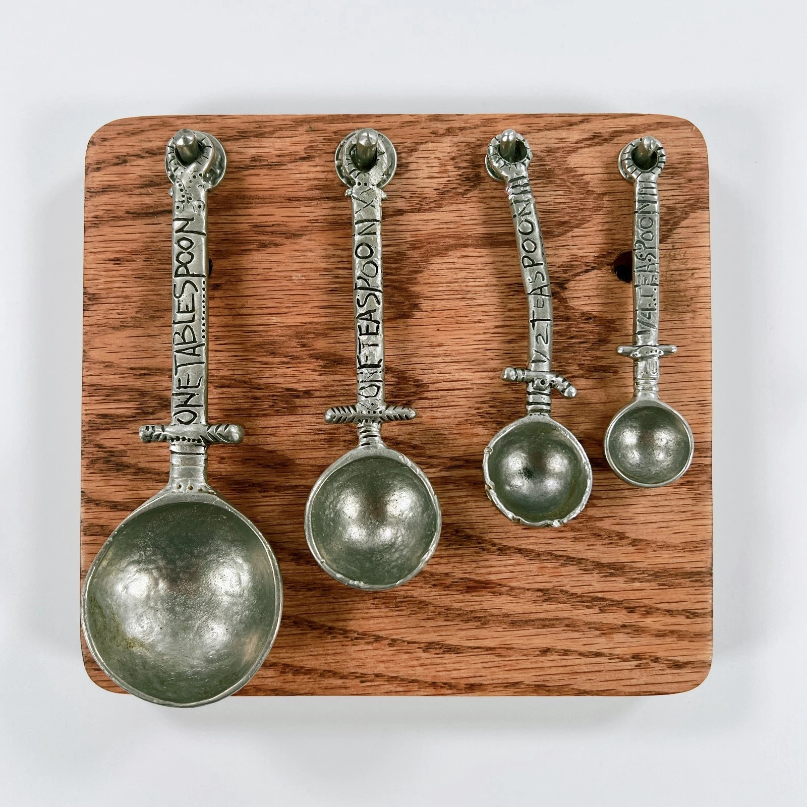 Crosby & Taylor Celtic Pewter Measuring Spoons Set of 4 w/ Oak Wall Rack
Opens in a new window or ta