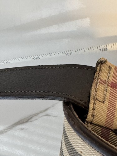 Bolso Mensajero Burberry Nova Check con Correa Bandolera de Cuero - TIENE DAÑOS -LEER- - Imagen 12 de 24