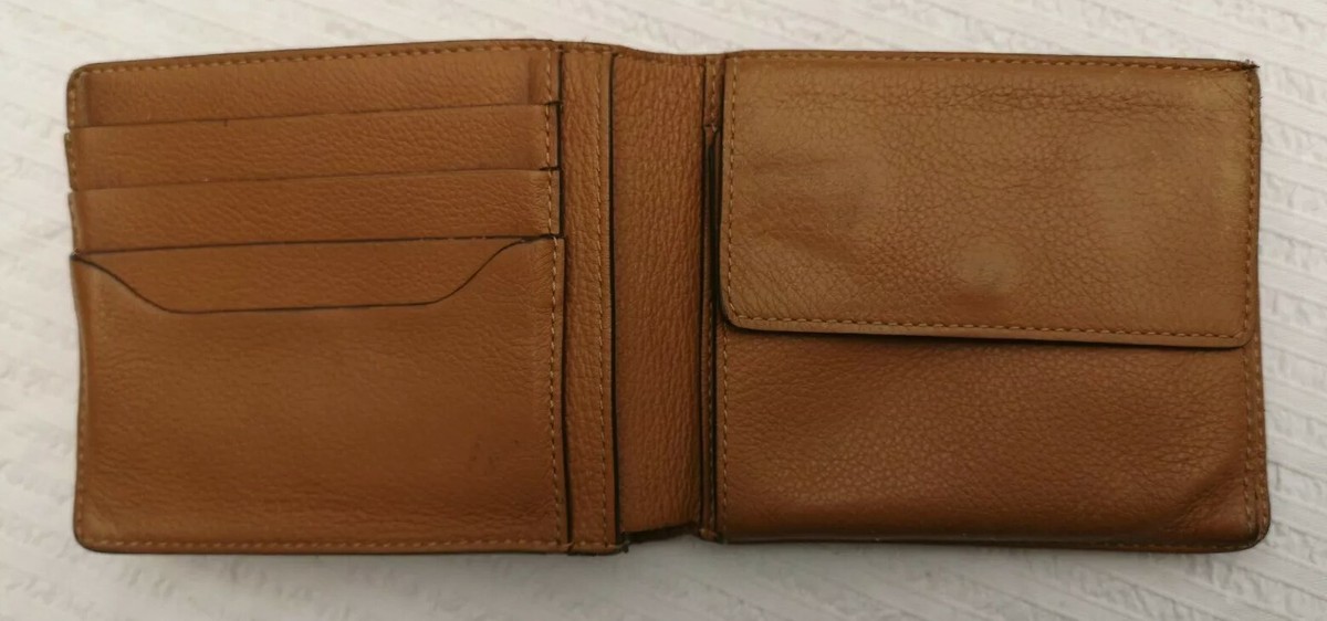 Delvaux Men's Light Brown Leather Bi-fold Wallet Used Delvaux Men's Light Brown Leather Bi-fold Wallet Used