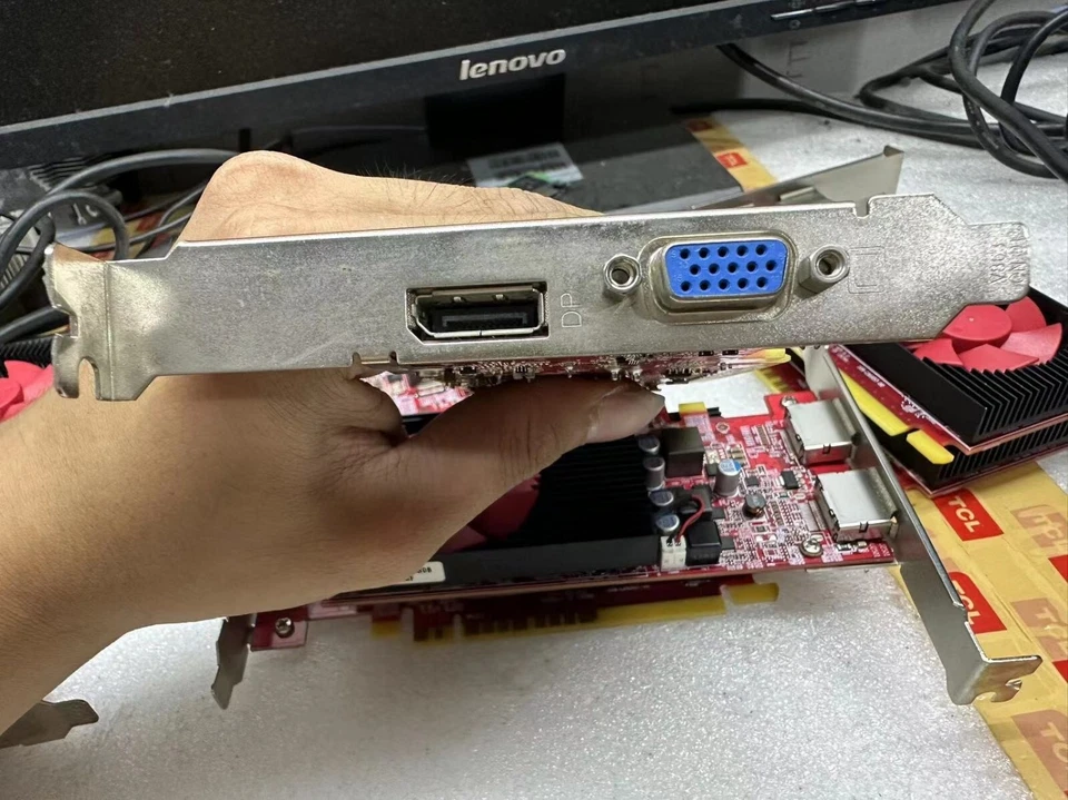 HP AMD Radeon R5 420 1GB DDR5 VGA DP Graphics Card - Image 3 of 4