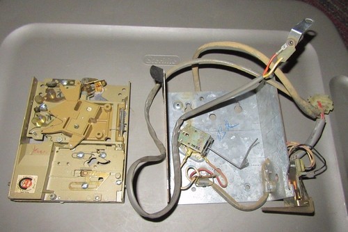 ROWE BCC-8 CHANGE MACHINE COMPLETE COIN MECHANISM ASSEMBLY & COIN MECH.W/ WIRING