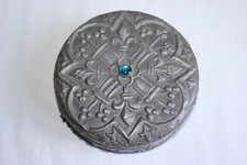 Boite en tôle et étain