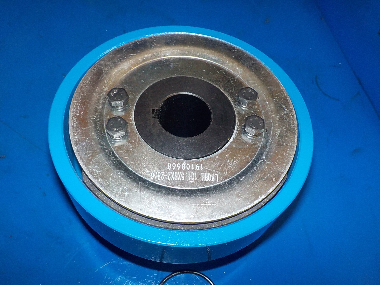 CENTRIFUGAL CLUTCH HEAVY DUTY DOUBLE GROOVE (B) 11/8" BORE 30 HP BRAND