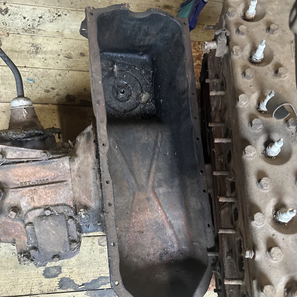 Camionetas Ford F1-F6 1948-52 (SH) de cabeza plana OEM con transmisión y cárter de aceite Foto 4 de 4