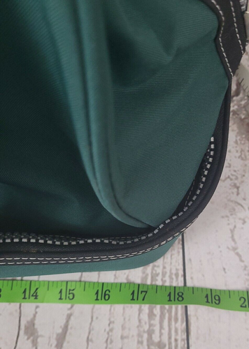 Medium Duffle Bag Gym Sports Duffel Travel Carry On Tote Unknown GGP Logo - Picture 7 of 22